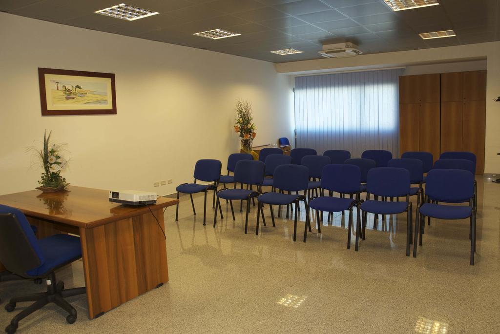 Residence Sol Levante Frascati Bagian luar foto