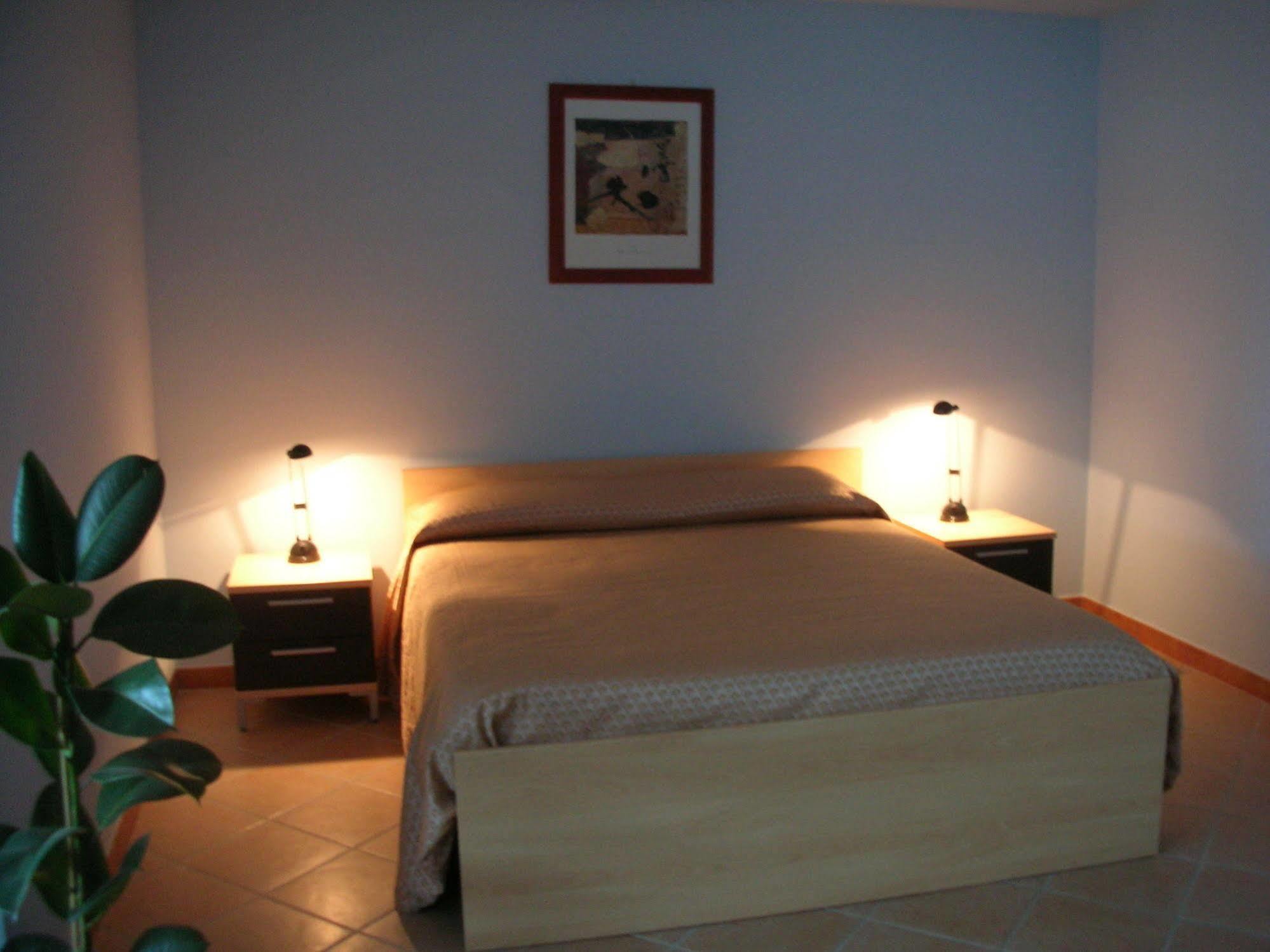 Residence Sol Levante Frascati Bagian luar foto